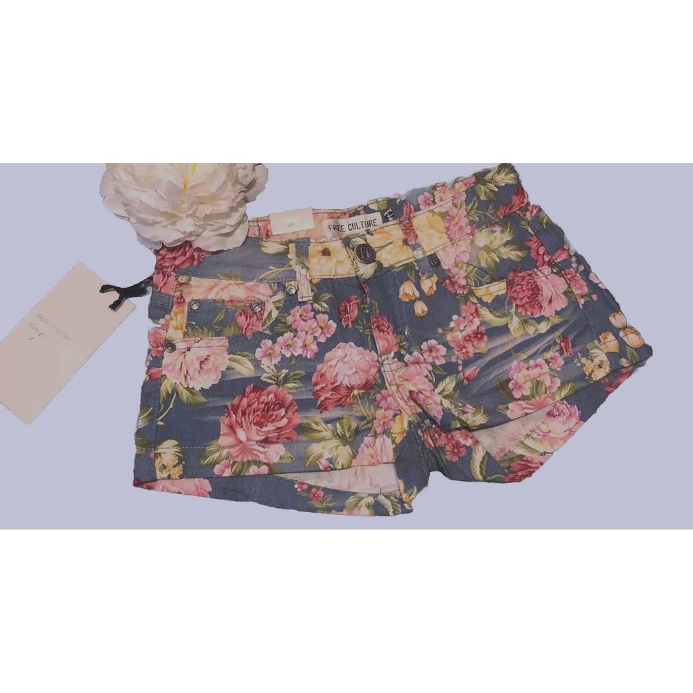 Free Culture — NEW — Women's Size 3 - Floral Shorts -